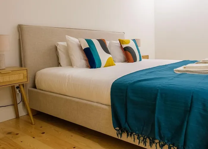 Art Deco 24 Luxury Downtown Metro Ac Daire *