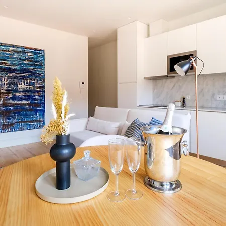 Art Deco 24 Luxury Downtown Metro Ac * Oporto