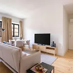Art Deco 24 Luxury Downtown Metro Ac Apartment *