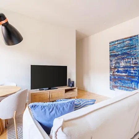 Art Deco 24 Luxury Downtown Metro Ac Apartman